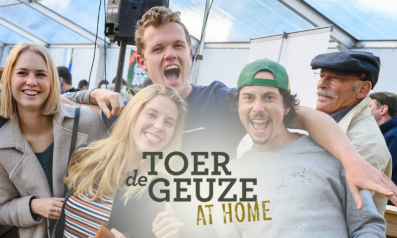 Mensen genieten van de Toer de Geuze